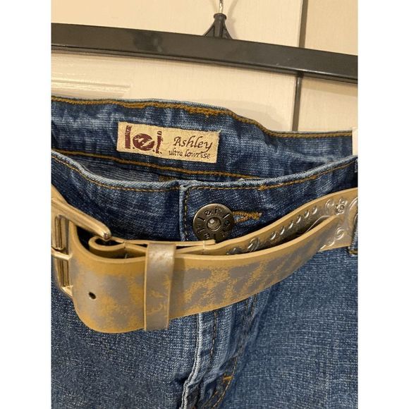 LEI Design 🐾 Ashley Ultra-Low Rise Size 13 Jean Skirt, NWT - Picture 2 of 5